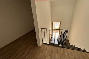 Schöne, sonnige Maisonettewohnung im Mehrfamilienhaus mit Erzgebirgsblick in Hohenstein-Ernstthal – Ottostraße 16, 9337 Hohenstein-Ernstthal – Vorschaubild 11