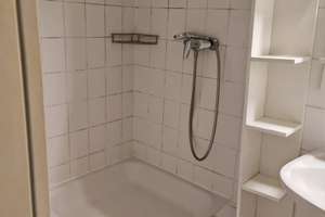 2zw WOHNUNG DUSCHBAD EBK BALKON DIREKT AM BUS/BAHNHOF REWE EIFLER GELEGEN RÖDELHEIM BREITLACHERSTR – BREITLACHERSTR 77, 60489 Rödelheim, Frankfurt am Main – Vorschaubild 12