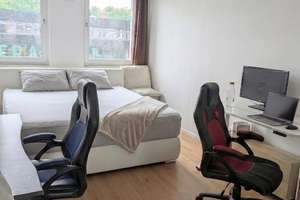 Neuwertige 3-Zimmer-Wohnung, ca. 100 m², EBK, 2 Bäder, Hamburg 22549 – Die vollständige Adresse der Immobilie erhältst du vom Anbieter., 22549 Osdorf, Hamburg – Vorschaubild 3