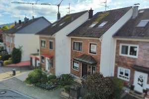 Ihr neues Zuhause mit Herz, Garten und Platz zum Leben – Die vollständige Adresse der Immobilie erhältst du vom Anbieter., 64625 Bensheim – Vorschaubild 3