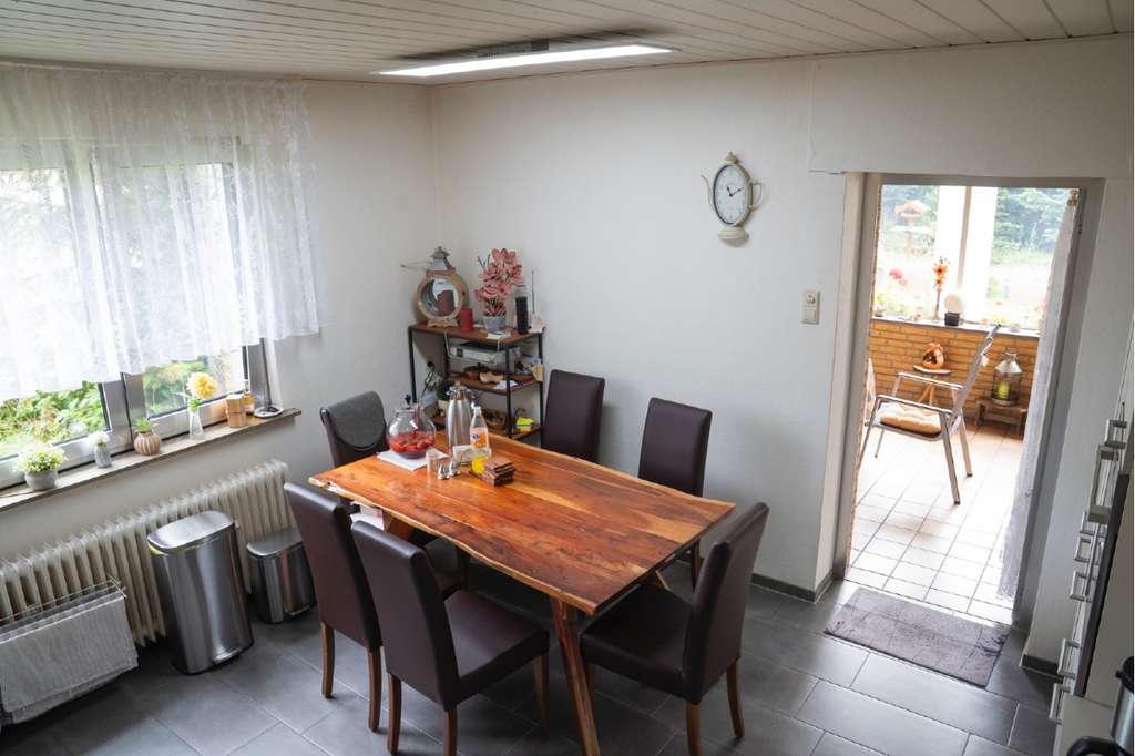 Immobilie in Harsewinkel - Doppelhaushälfte auf großem Grundstück – neuwertige Pelletheizung inklusive - Bild 2