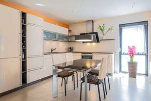 Ihr Platz am Meer: Großzügige  2,5-Zimmer-Wohnung mit zwei TG-Parkplätzen – 23570 Travemünde, Lübeck – Vorschaubild 6