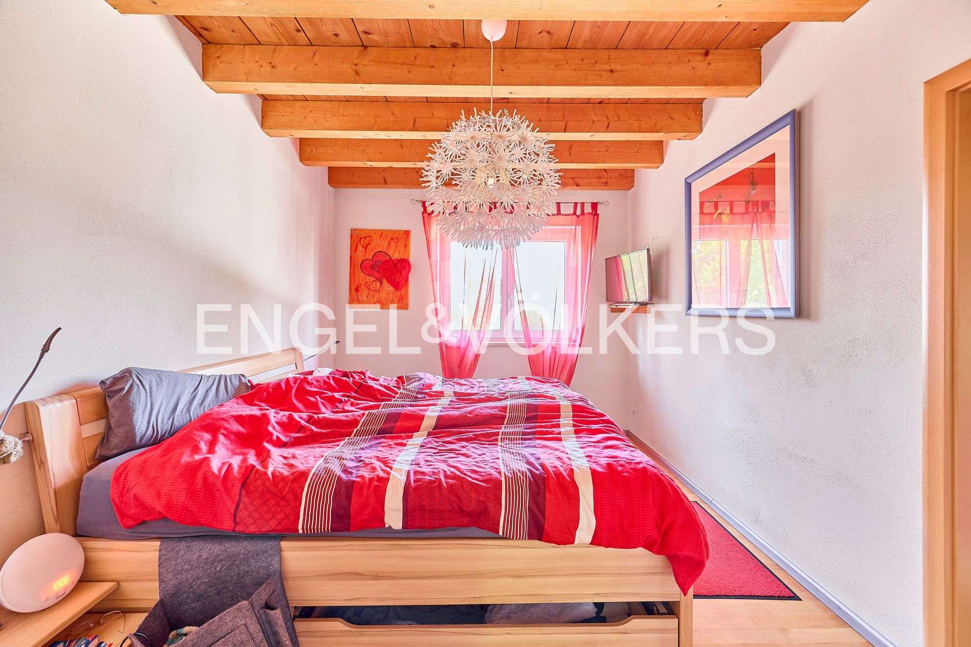 Immobilie in Römerberg - Stilvolles Wohnen in grüner Umgebung: 
Naturschwimmteich und nachhaltige Technik! - Bild 3