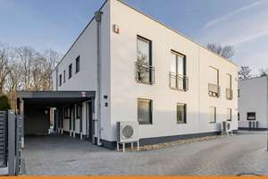Möbliertes Wohnen in Waldrandlage – moderne Doppelhaushälfte – Die vollständige Adresse der Immobilie erhältst du vom Anbieter., 14476 Groß Glienicke, Potsdam – Vorschaubild 1