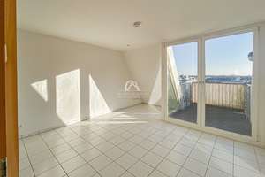 ATEMBERAUBEND! AUßERGEWÖHNLICH SCHÖNE WOHNUNG MIT DACHTERRASSE, 2 BALKONEN & AUFZUG! PROVISIONSFREI! – Heinersdorfer Str. 35, 13086 Weißensee, Berlin – Vorschaubild 1
