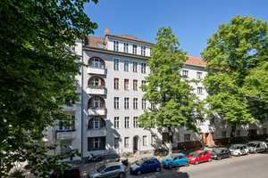 Gründerzeit im Schillerkiez: Balkon, Dielen und Charme - Handwerker-Wohnung im IST-Zustand – Fontanestraße 16, 12049 Berlin – Vorschaubild 1
