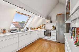 Dachgeschoss-Maisonette mit Altbaucharme in Oberkassel – 40545 Oberkassel, Düsseldorf – Vorschaubild 5