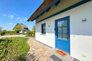 Traumhafter Seeblick: Individuelles Ferienhaus unter Reet in naturnaher Lage – Am Breetzer Bodden 16, 18569 Neuenkirchen – Vorschaubild 3