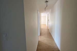 Frisch renovierte 3 Zimmer Wohnung mit Balkon und TG wartet auf Sie – Die vollständige Adresse der Immobilie erhältst du vom Anbieter., 65189 Südost, Wiesbaden – Vorschaubild 11