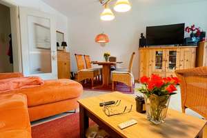 Attraktive 3-Zimmer-Wohnung mit Balkon und Tiefgaragenstellplatz in Hamburg-Niendorf – Vienenburger Weg 16c, 22455 Niendorf, Hamburg – Vorschaubild 2