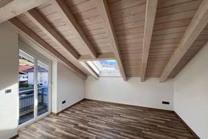 Einmalige Gelegenheit
Charmantes Reihenendhaus mit DG. Studio Hochgratblick Bestlage von Oberstaufe – Die vollständige Adresse der Immobilie erhältst du vom Anbieter., 87534 Oberstaufen – Vorschaubild 29