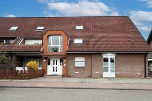 Attraktives Mehrfamilienhaus mit neun Wohneinheiten u. elf PKW-Stellplätzen in bevorzugter Wohnlage! – Die vollständige Adresse der Immobilie erhältst du vom Anbieter., 46537 Dinslaken – Vorschaubild 1