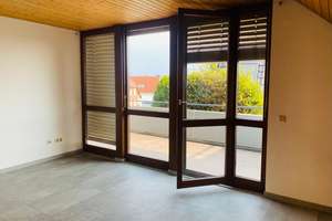 Helle 3-Zimmer-Dachgeschosswohnung mit Süd-Balkon und Aussicht