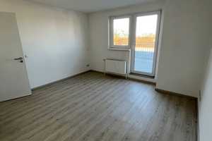 2-Zimmer Wohnung mit großem Balkon im beliebten Stadtteil Sudenburg – Bahrendorfer Straße 19/20, 39112 Magdeburg – Vorschaubild 1