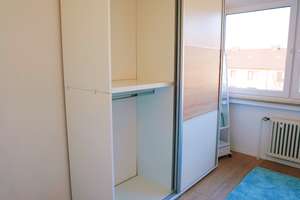8-min to HBF: Furnished, Sunny [PRIVATE ROOM in WG] Next to S+U-Bahn [U6], Large Kitchen-Diner – Konrad-Peutinger-Straße 21, 81373 Mittersendling, München – Vorschaubild 9