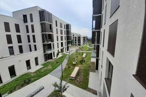 Großzügige, lichtdurchflutete 2-Zimmer-Wohnung – neuwertig & modern