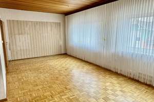Charmante, gepflegte Immobilie mit Potenzial
Garagen, Carport und Garten – Die vollständige Adresse der Immobilie erhältst du vom Anbieter., 64807 Dieburg – Vorschaubild 3