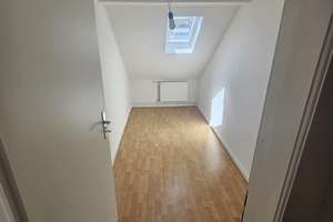 Renovierte 6-Zimmer-Dachgeschosswohnung im Altbau in Offenbach am Main – 63065 Wilhelmschule, Offenbach am Main – Vorschaubild 11