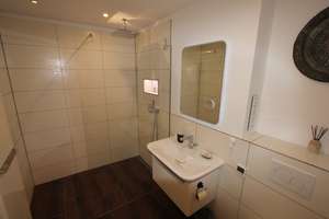 TOP SANIERTE 2-Zi WOHNUNG AM SCHILLERPARK MIT BALKON + TG-PLATZ – Die vollständige Adresse der Immobilie erhältst du vom Anbieter., 13349 Wedding, Berlin – Vorschaubild 11