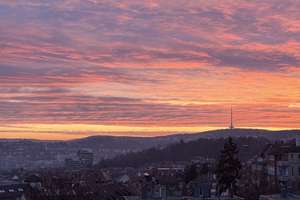 Fantastischer Blick über die ganze Stadt! 4-Zimmer-Wohnung (Altbau) mit 2 Balkonen in Stuttgart West – Reinsburgstraße 158, 70197 Rotebühl, Stuttgart – Vorschaubild 1