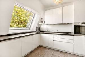 Charmante 3,5-Zimmer-Wohnung mit sonniger Terrasse in Südausrichtung – Die vollständige Adresse der Immobilie erhältst du vom Anbieter., 81675 Altbogenhausen, München – Vorschaubild 7