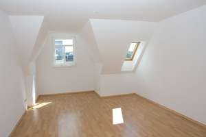 Dachgeschosswohnung mit Balkon an der Küche - Bad mit Wanne – Further Straße 7, 9113 Schloßchemnitz, Chemnitz – Vorschaubild 14
