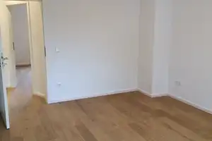 **Sanierte, exklusive 3-Zimmer-Wohnung mit Einbauküche und Balkon** – Fenskestraße 20, 30165 Hannover – Vorschaubild 6
