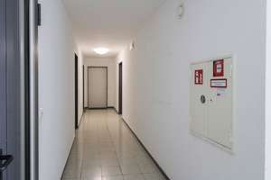 Unkompliziert einziehen oder :  2-Zi.-ETW mit Balkon, TG-Stellplatz und Aufzug in guter Lage – 4209 Grünau-Mitte, Leipzig – Vorschaubild 11