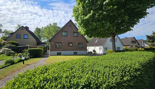 Bild von westimmobilien: Ihr neues Zuhause! Großzügiges Zweifamilienhaus mit angrenzendem Bauplatz