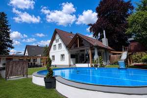Manche Häuser bieten vier Wände - dieses Zuhause bietet ein Lebensgefühl!