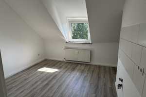 *2 Zimmer im stilvollen Altbau Dachgeschoss* – Mülheimer Straße 382, 46045 Oberhausen – Vorschaubild 2
