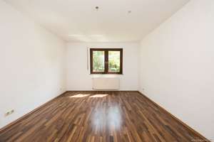 Bogenhausen: 2-Zimmer-Erdgeschosswohnung mit Wintergarten, privater Grünfläche & TG-Stellplatz! – Die vollständige Adresse der Immobilie erhältst du vom Anbieter., 81929 Englschalking, München – Vorschaubild 15