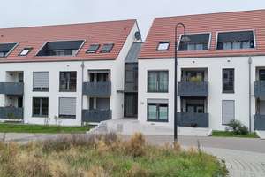 2-Zimmer-Wohnung im OG mit Balkon