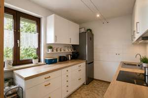 Nießbrauch - 2-Zimmer-Wohnung mit zwei Loggien und Blick auf den Kunstmühlennebenbach - Bus 2 min – Die vollständige Adresse der Immobilie erhältst du vom Anbieter., 81543 Siebenbrunn, München – Vorschaubild 6