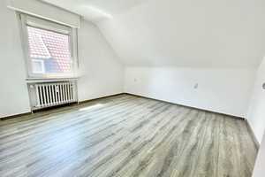 Frisch Renovierte 3-Zimmer-Wohnung mit Balkon am Schlosspark – Clevinghaus Straße 10 A, 44795 Bochum – Vorschaubild 5