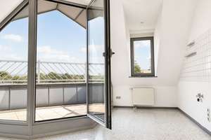 Lichtdurchflutete 3-Zimmer-Dachgeschosswohnung mit zwei Balkonen in Saarbrücken – Koßmannstraße 42, 42a, 66119 St. Arnual, Saarbrücken – Vorschaubild 5