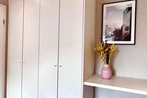 Möbliertes Penthouse Citylage Friedrichstadt, Parkett, 2 Schlafzimmer mit Klimaanlage – Oberbilker Allee, 39, 40215 Friedrichstadt, Düsseldorf – Vorschaubild 28