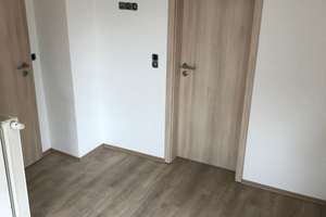 Schöne 3-ZKB im 1. Obergeschoss mit Balkon in Augsburg mit EBK – Eberlestr. 41, 86157 Pfersee-Nord, Augsburg – Vorschaubild 3