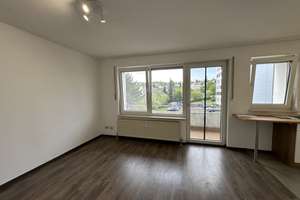 Gemütliche 1-Zi.-Whg mit großem Balkon und neuer Einbauküche, Nähe Hochschule und Goldschmiedeschule – Braheweg 11-13, 75175 Südoststadt, Pforzheim – Vorschaubild 3