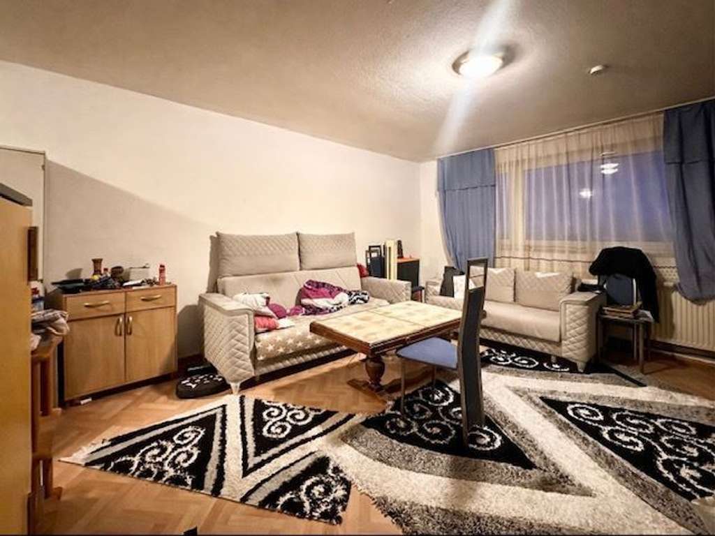 Immobilie in Dietzenbach - Schnäppchenalarm: Langfristig vermietete 2-Zimmer-Wohnung mit Balkon & Stellplatz - Bild 0