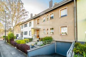 Gut geschnittenes Reihenmittelhaus in Troisdorf wartet auf seinen neuen Eigentümer! – Die vollständige Adresse der Immobilie erhältst du vom Anbieter., 53840 Troisdorf – Vorschaubild 1