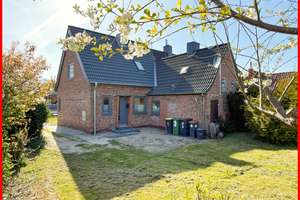 Ankommen und wohlfühlen - kernsanierte Doppelhaushälfte in Stadtrandlage – Die vollständige Adresse der Immobilie erhältst du vom Anbieter., 24837 Schleswig – Vorschaubild 1