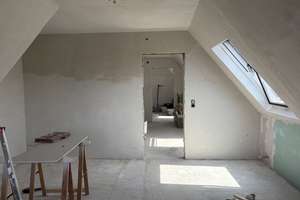 Erstbezug nach Kernsanierung – Helle 3-Zimmer-Dachgeschosswohnung in Stuttgart-Möhringen – Rübezahlweg 10A, 70567 Möhringen-Süd, Stuttgart – Vorschaubild 9