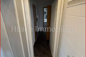 **huesch-immobilien.de**
Charmante 3.5-Zimmer-Dachgeschosswohnung mit Balkon in Essen-Schonnebeck – Die vollständige Adresse der Immobilie erhältst du vom Anbieter., 45309 Schonnebeck, Essen – Vorschaubild 10