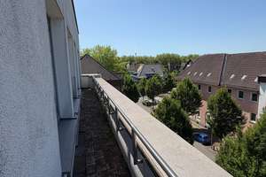 Helle 2-Zimmer Wohnung im 4. OG mit Balkon in Oberhausen-Marienkirche – Arndtstraße 87, 46047 Marienkirche, Oberhausen – Vorschaubild 9