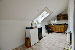 Stilvolles Mehrfamilienhaus mit Charme, großem Grundstück und außergewöhnlichem Potenzial – Die vollständige Adresse der Immobilie erhältst du vom Anbieter., 67059 Süd, Ludwigshafen am Rhein – Vorschaubild 12