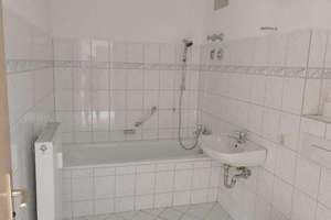 Komfortable, helle 2-Raum-Wohnung mit Balkon und EBK in Berga (3.6) – 7980 Berga/Elster – Vorschaubild 12