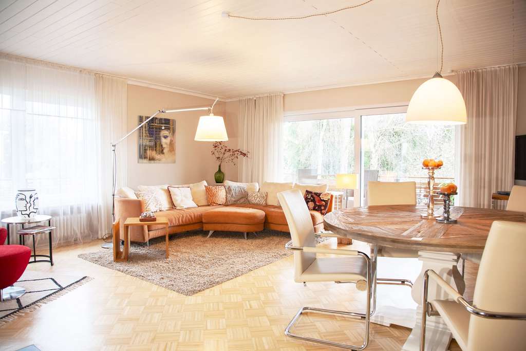 Immobilie in Braunfels - Großzügige 5 Zimmer-Wohnung mit eigenem Garten - Bild 1