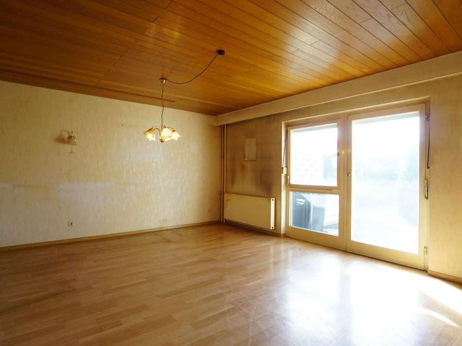 Geräumiges Wohnzimmer