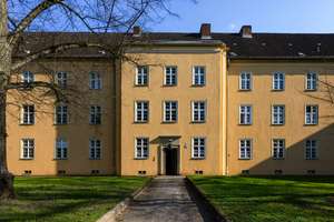 **Verwirklichen Sie Ihre Wohnideen – Altbau in begehrter Lage** – Die vollständige Adresse der Immobilie erhältst du vom Anbieter., 12203 Lichterfelde, Berlin – Vorschaubild 3